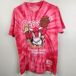 Mitchell & Ness Mens Chicago Bulls 6 Time World Champs Tie Dye SS Tee Medium